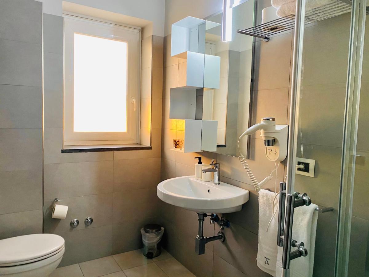 Victoria Hotel Pomigliano d'Arco Ngoại thất bức ảnh