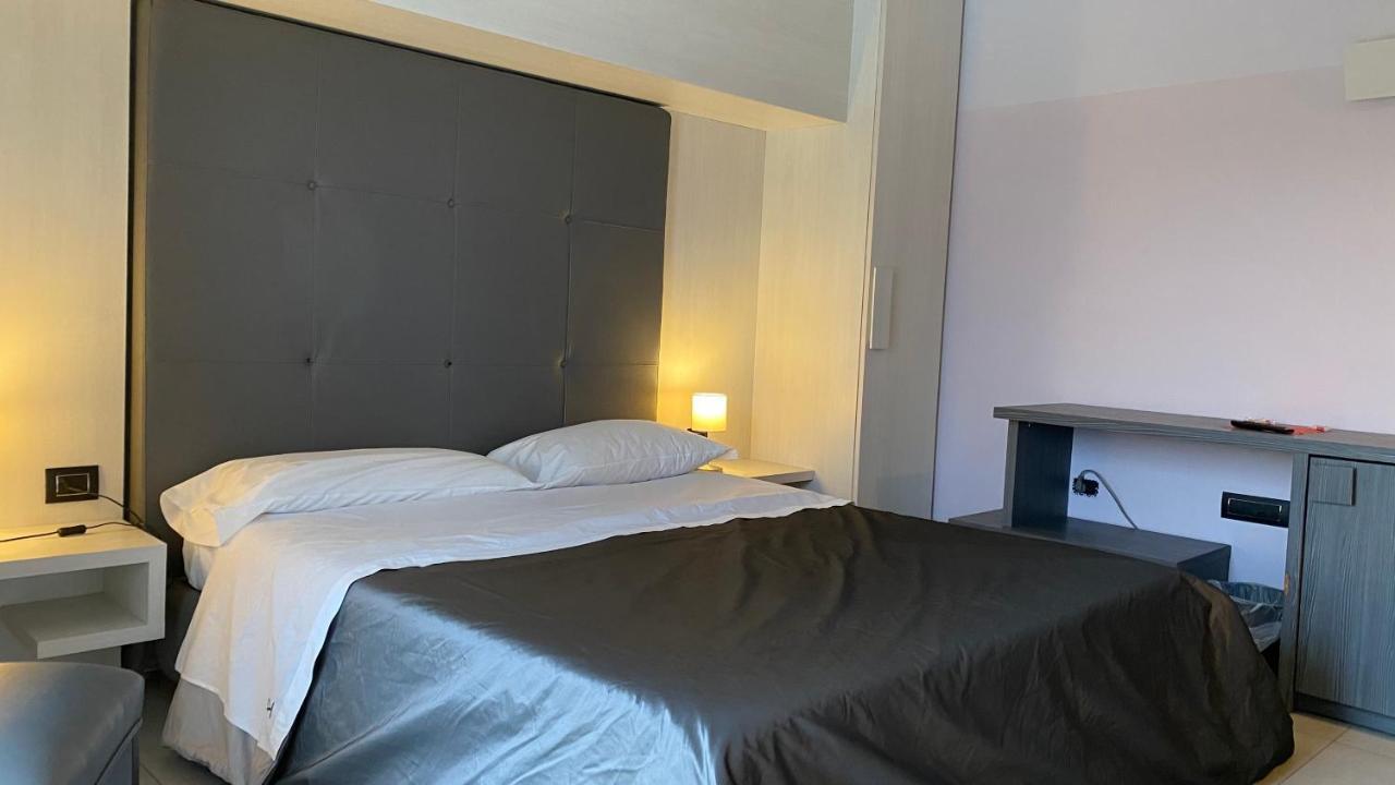 Victoria Hotel Pomigliano d'Arco Ngoại thất bức ảnh
